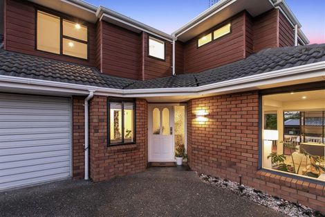 Photo of property in 2/77 East Coast Road, Castor Bay, Auckland, 0620