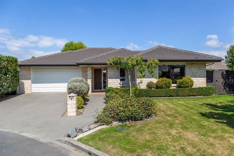 Photo of property in 8 Springside Place, Redwood, Christchurch, 8051