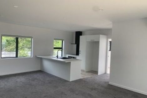 Photo of property in 2/44 Stanley Road, Glenfield, Auckland, 0629