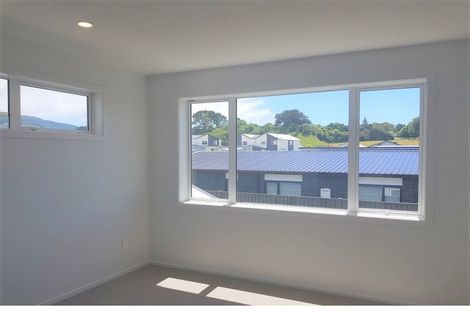 Photo of property in 42 Pateke Drive, Kenepuru, Porirua, 5022