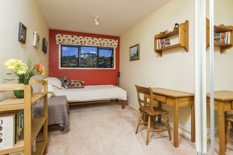 Photo of property in 1 Stitchbird Close, Murrays Bay, Auckland, 0630