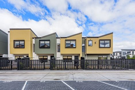 Photo of property in 2/3 Pinefield Road, Whenuapai, Auckland, 0618