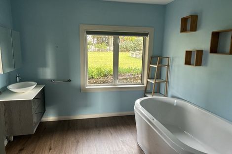 Photo of property in 115 Griffin Road, Maungaturoto, 0583