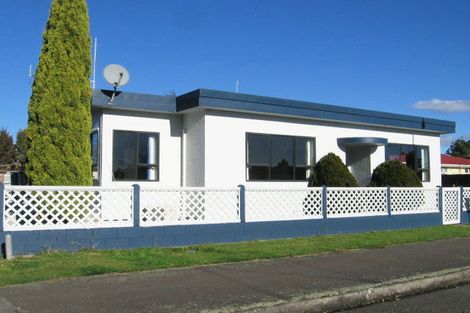 Photo of property in 32 Rata Street, Roslyn, Palmerston North, 4414