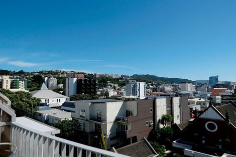 Photo of property in Qba Apartments, 4r/51 Webb Street, Mount Cook, Wellington, 6011