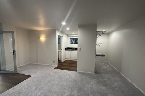 Photo of property in 77e Colwill Road, Massey, Auckland, 0614