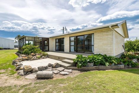 Photo of property in 2418 Waimate Highway, Makikihi, Waimate, 7980