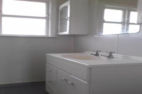 Photo of property in 57 Kayes Road, Pukekohe, 2120