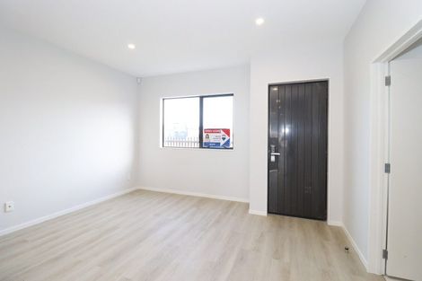 Photo of property in 21 Farranfore Road, Opaheke, Papakura, 2113