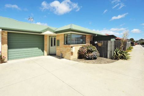 Photo of property in 2/295 Pages Road, Wainoni, Christchurch, 8061