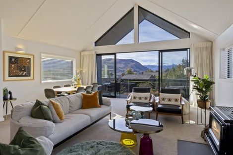 Photo of property in 37 Mcadam Drive, Jacks Point, Queenstown, 9371
