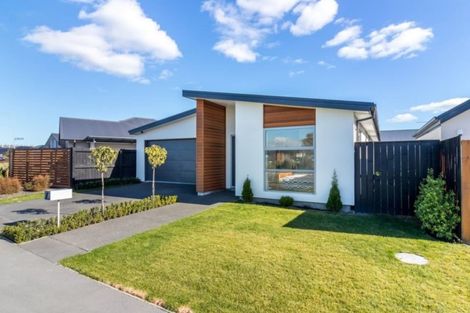 Photo of property in 37 William Nicholls Drive, Belfast, Christchurch, 8051