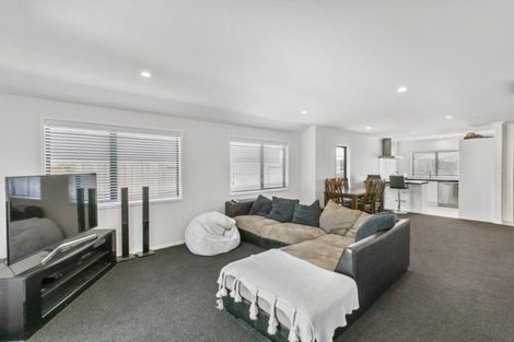 Photo of property in 58 Marion Crescent, Papamoa Beach, Papamoa, 3118