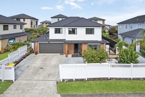 Photo of property in 84 Keri Vista Rise, Papakura, 2110