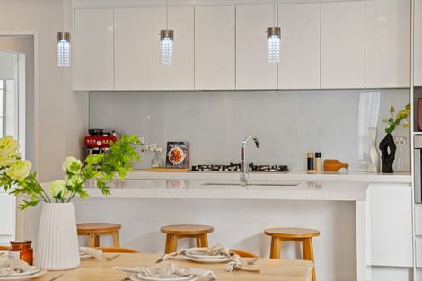 Photo of property in 21 Edgewater Drive, Karaka, Papakura, 2113