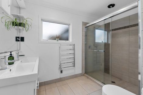 Photo of property in 11b Willow Avenue, Hannahs Bay, Rotorua, 3010