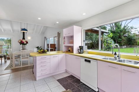 Photo of property in 8 Wiriana Place, Stanmore Bay, Whangaparaoa, 0932