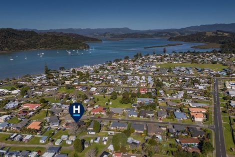 Photo of property in 13 Cobham Lane, Whitianga, 3510