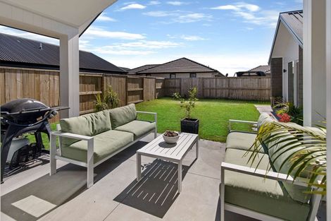 Photo of property in 29 Kotiate Street, Papamoa Beach, Papamoa, 3118