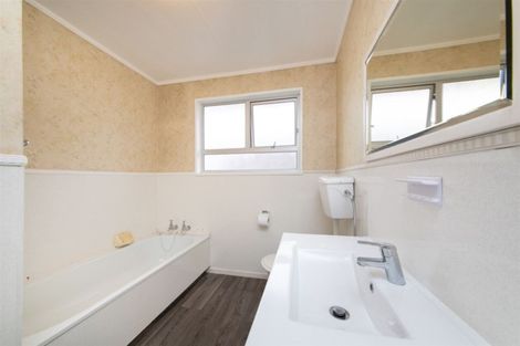 Photo of property in 102 Fairs Road, Milson, Palmerston North, 4414