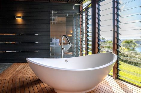 Photo of property in 209 Delamore Drive, Oneroa, Waiheke Island, 1081