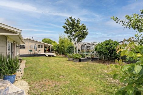 Photo of property in 51 Cologne Street, Martinborough, 5711