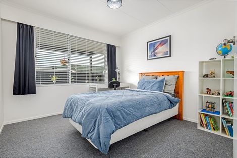 Photo of property in 76 John F Kennedy Drive, Milson, Palmerston North, 4414