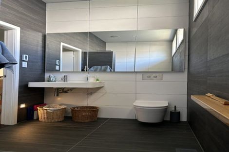 Photo of property in 21 Jackson Street, Island Bay, Wellington, 6023