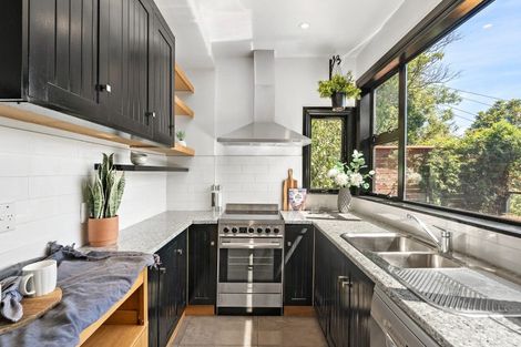 Photo of property in 6 Matai Terrace, Eastbourne, Lower Hutt, 5013