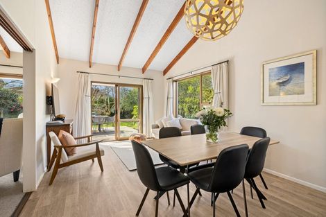 Photo of property in 27 Highland Place, Avonhead, Christchurch, 8042