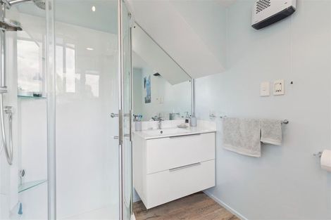 Photo of property in 69 Glandovey Road, Fendalton, Christchurch, 8052