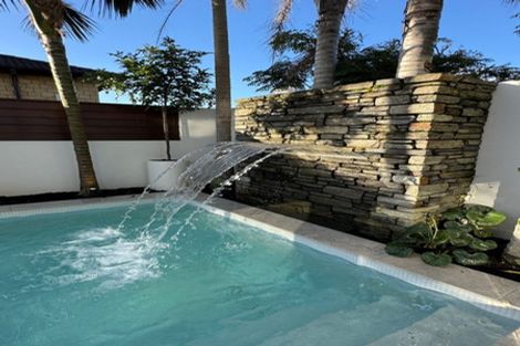 Photo of property in 25 Compass Way, Half Moon Bay, Auckland, 2012