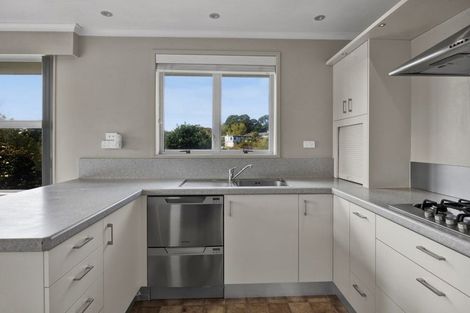 Photo of property in 17 Frankley Road, Westown, New Plymouth, 4310