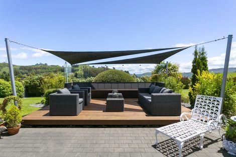 Photo of property in 71 Loch Views Road, Acacia Bay, Taupo, 3385