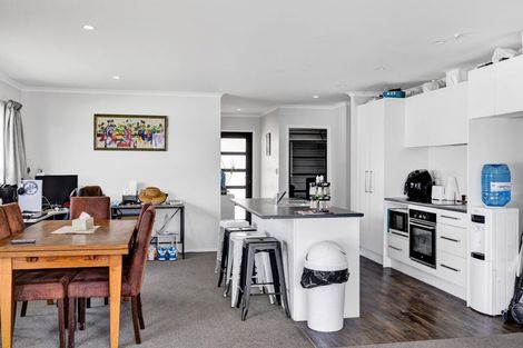 Photo of property in 48 County Drive, Hawera, 4610