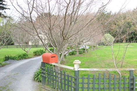 Photo of property in 323 Mazengarb Road, Paraparaumu, 5032