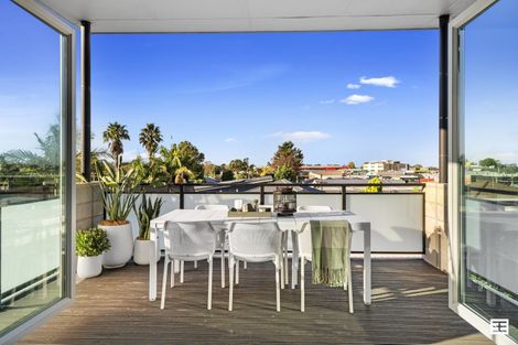 Photo of property in 118 Edgecumbe Road, Tauranga South, Tauranga, 3112