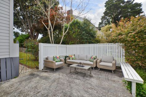 Photo of property in 6 Parahaki Street, Regent, Whangarei, 0112