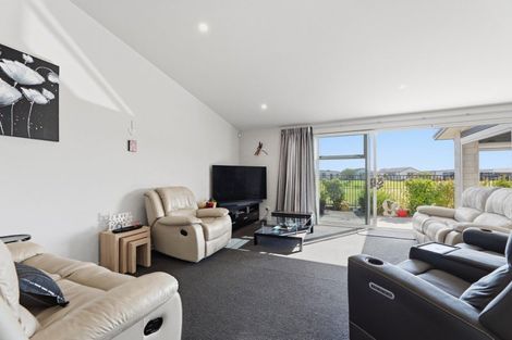 Photo of property in 29 Harding Drive, Papamoa Beach, Papamoa, 3118