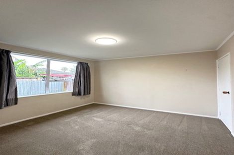 Photo of property in 1/6 Penion Drive, Flat Bush, Auckland, 2023