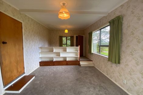 Photo of property in 76 Tawa Road, Kumeu, 0891