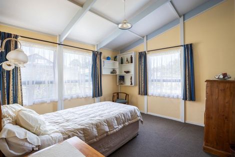 Photo of property in 30 Takiroa Street, Urenui, 4375