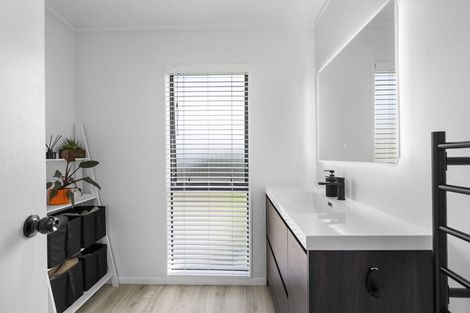 Photo of property in 7 Huia Avenue, Forest Lake, Hamilton, 3200