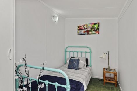 Photo of property in 18 Athenree Road, Athenree, Katikati, 3177