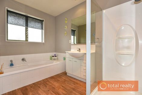 Photo of property in 28 Eaglesome Avenue, Aidanfield, Christchurch, 8025