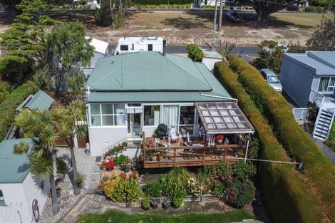 Photo of property in 29 Bedford Parade, Brighton, Dunedin, 9035