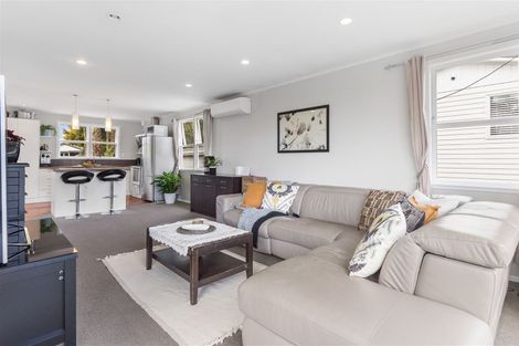 Photo of property in 253 Rangatira Road, Beach Haven, Auckland, 0626