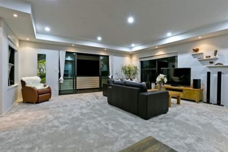 Photo of property in 158b East Coast Road, Forrest Hill, Auckland, 0620