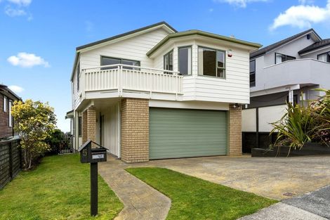 Photo of property in 5 Meadowcroft Grove, Johnsonville, Wellington, 6037