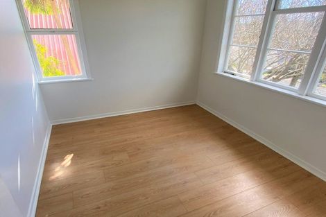 Photo of property in 33 Matipo Road, Mairangi Bay, Auckland, 0630